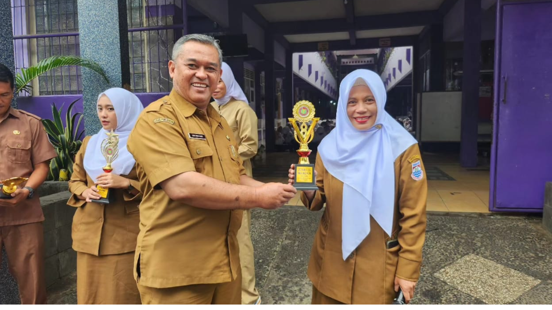 Desain tanpa judul (18)